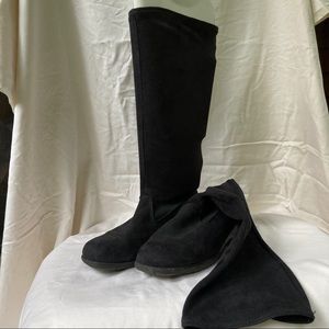 Sahlie stretchy suede black boots size 8